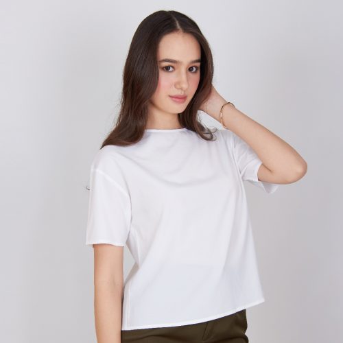 เสื้อคอกลมกว้าง