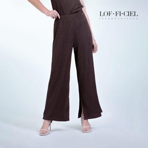 กางเกงพลีทผู้หญิง ด้านหน้า ทรงขาตรง สีน้ำตาล LOF-FI-CIEL