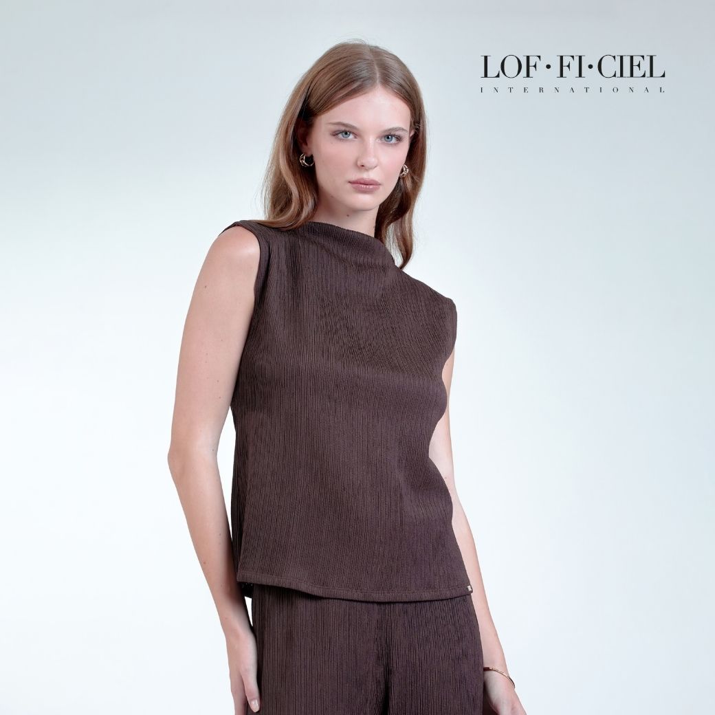 FD29DW (2) เสื้อคอตั้งผู้หญิง แขนกุด ผ้ายืดพลีท สีน้ำตาล LOF-FI-CIEL