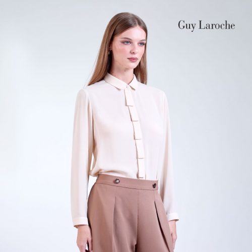 เสื้อเชิ้ตผู้หญิง ครึ่งตัว คู่กางเกงสีน้ำตาล สีเบจ GUY LAROCHE