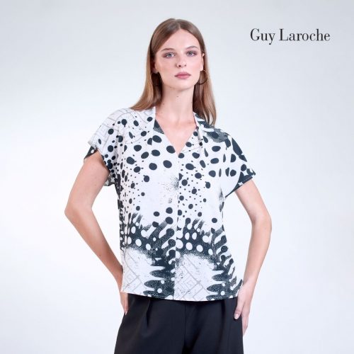 เสื้อคอวีผู้หญิง เต็มตัว คู่กางเกงขากว้างสีดำ GUY LAROCHE