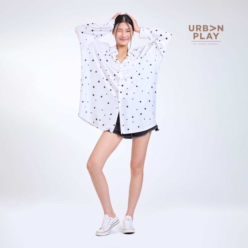 ND1AWH (6) เสื้อโอเวอร์ไซส์ผู้หญิง เต็มตัว กางเกงขาสั้น ลายจุด สีขาว URBAN PLAY