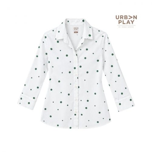 เสื้อเชิ้ตผู้หญิง แขนสามส่วน ลายจุดเขียว ผ้าฝ้าย สีขาว URBAN PLAY